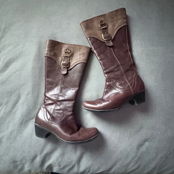 Clarks Brown Leather Riding Boot 8.5M Distressed Equestrian DarkAcademia - Picture 1 of 7